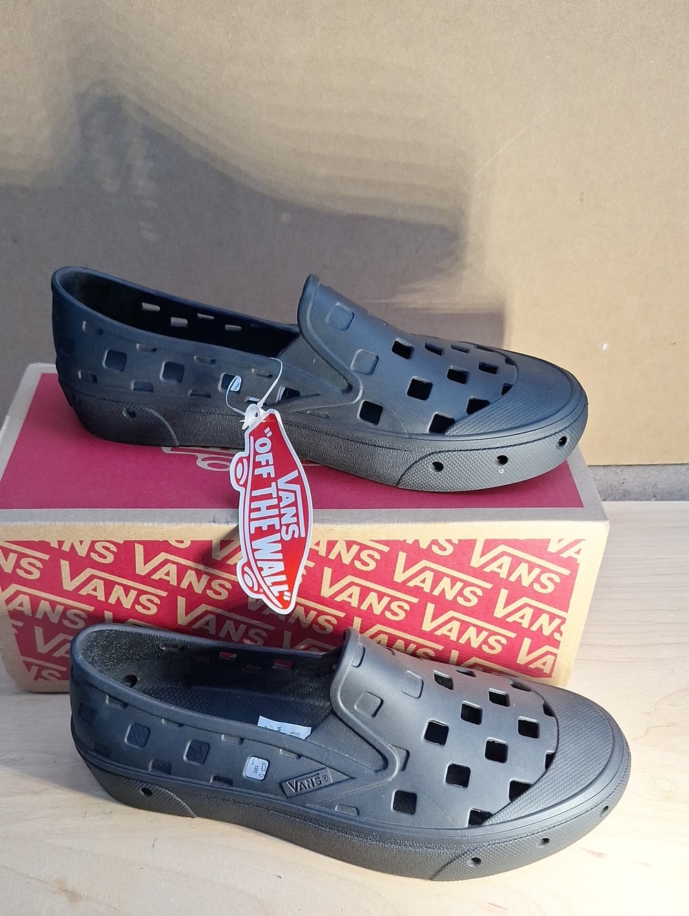 NWT Black Vans Off The Wall Slip-On TRK Water Shoe US Size 5 men/6.5Women Unisex